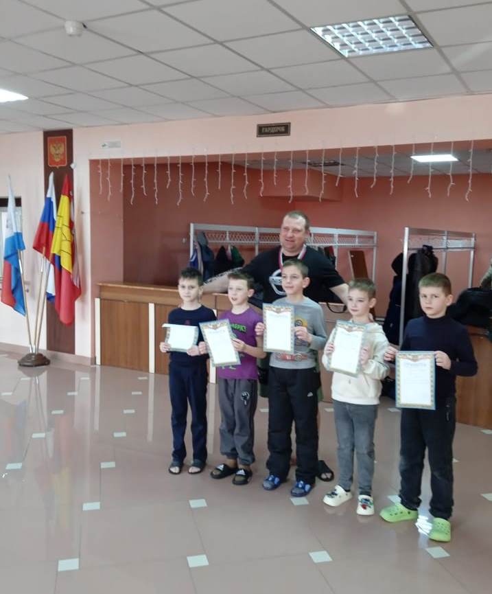 Соревнование по плаванию среди детей. Сдача нормативов ГТО.
